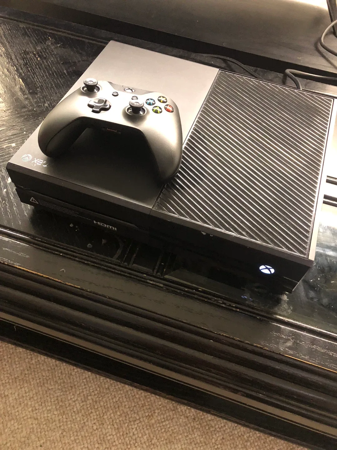 Xbox One 1TB with Games and Controller image indicator(4)