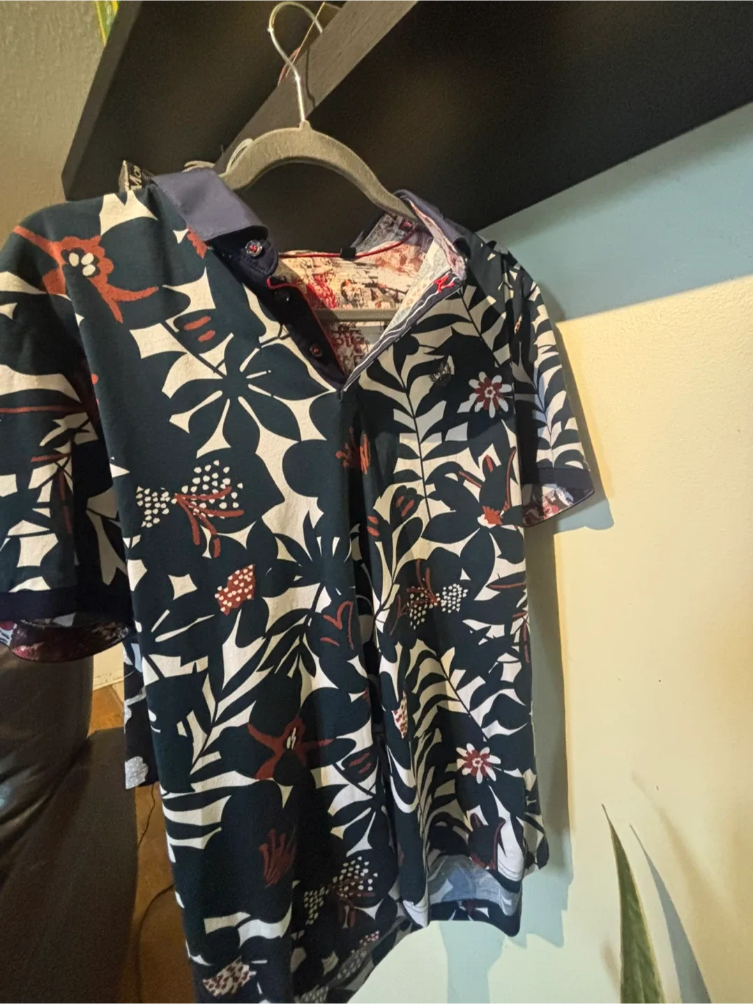 Au noir designer  Floral Polo Shirt image indicator(3)