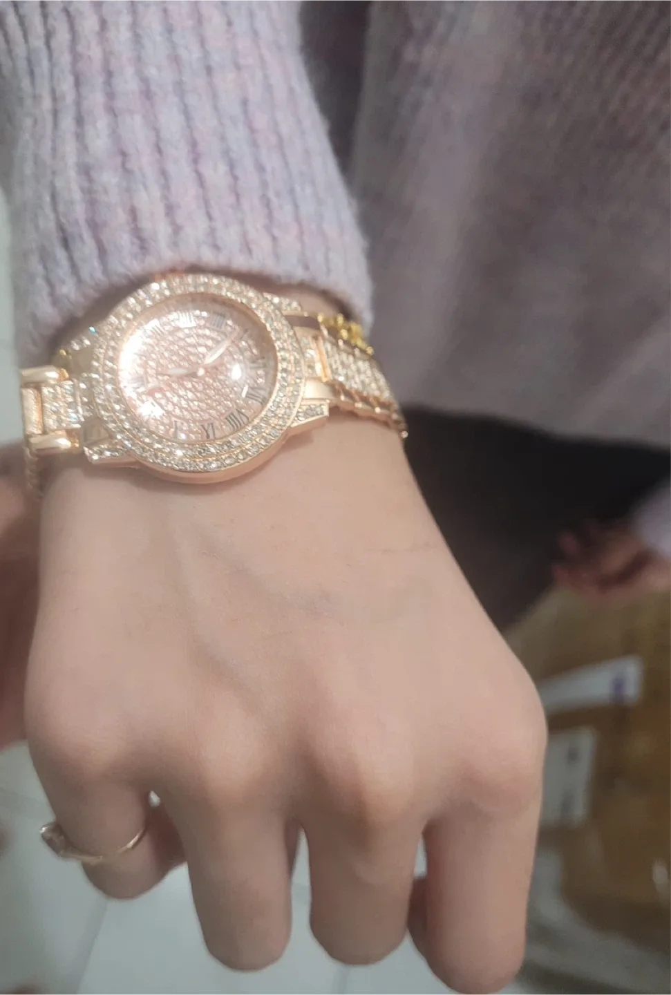 Rose Gold Rhinestone Watch image indicator(4)