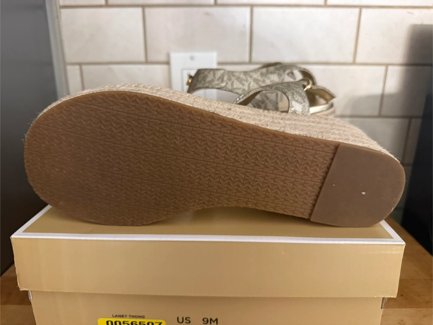 Michael Kors Laney Thong Wedge Sandals - Size 9M - photo 4