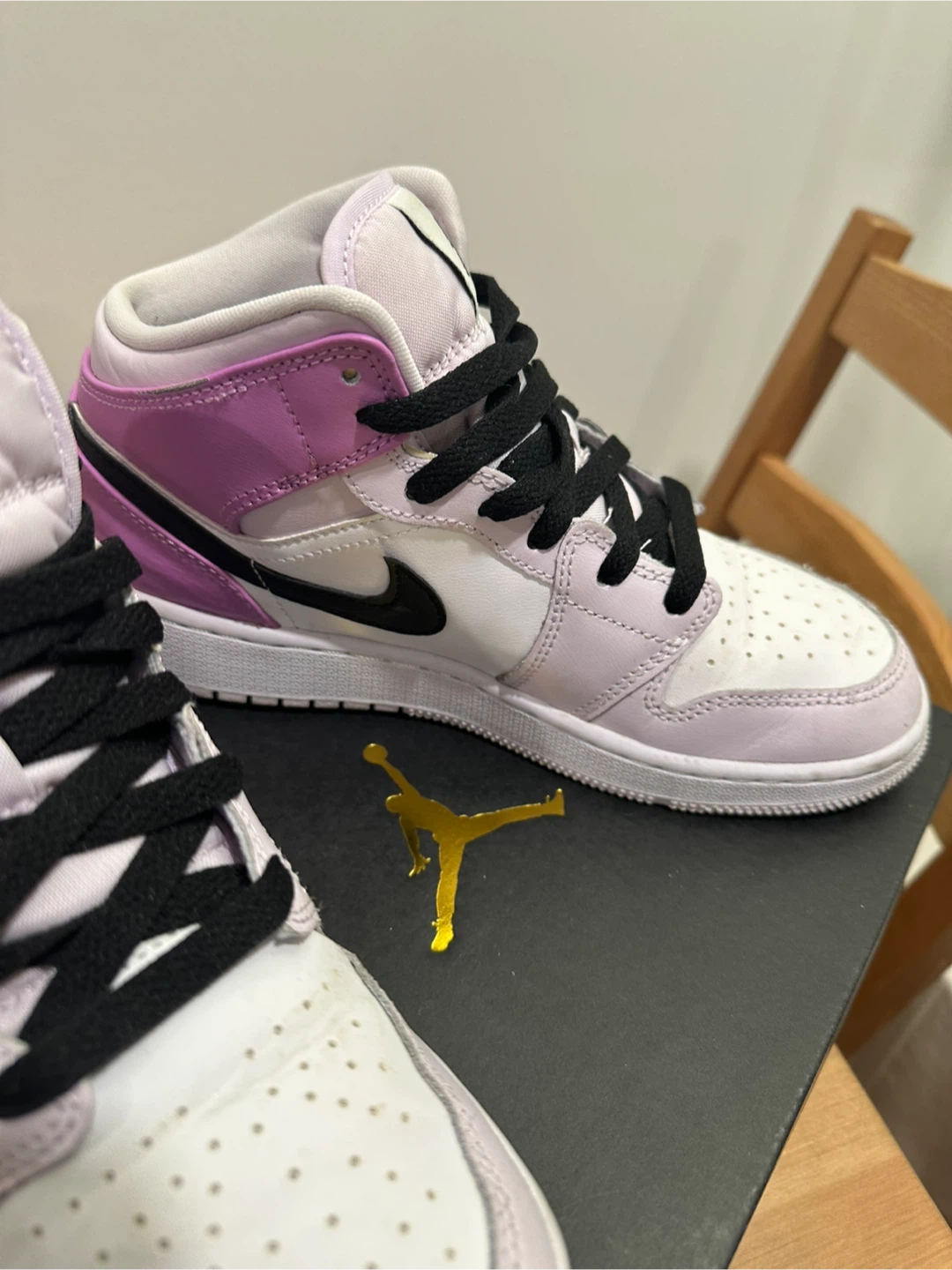 Air Jordan 1 Mid SE Lilac US 5Y - photo 4