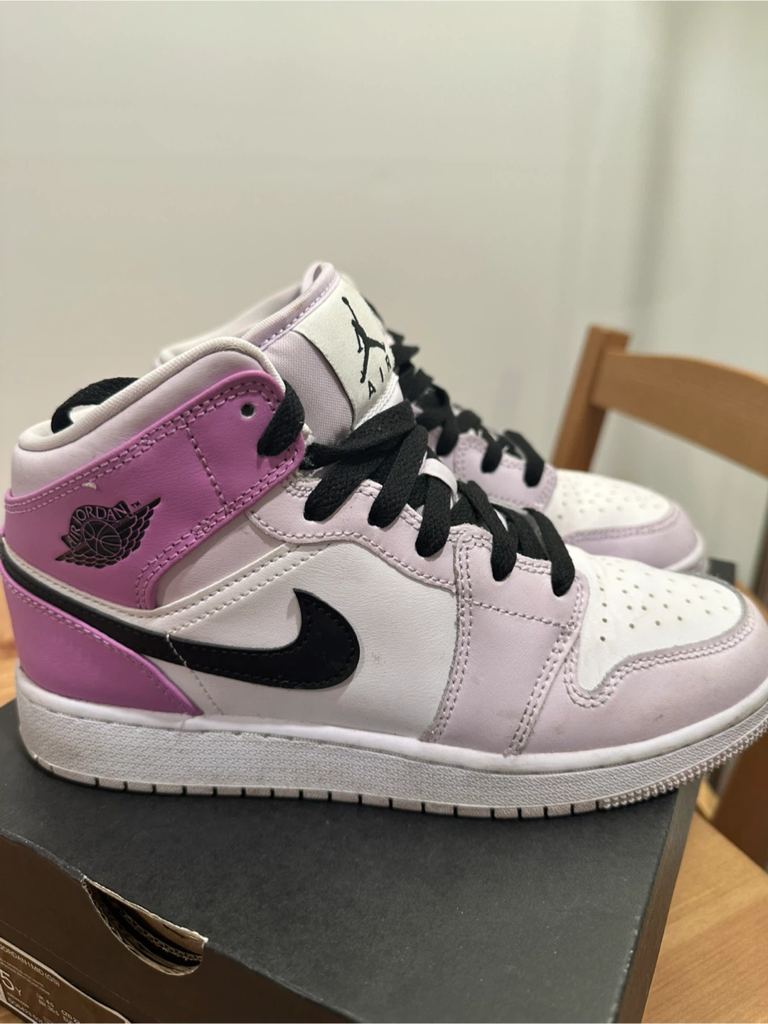 Air Jordan 1 Mid SE Lilac US 5Y - photo 2