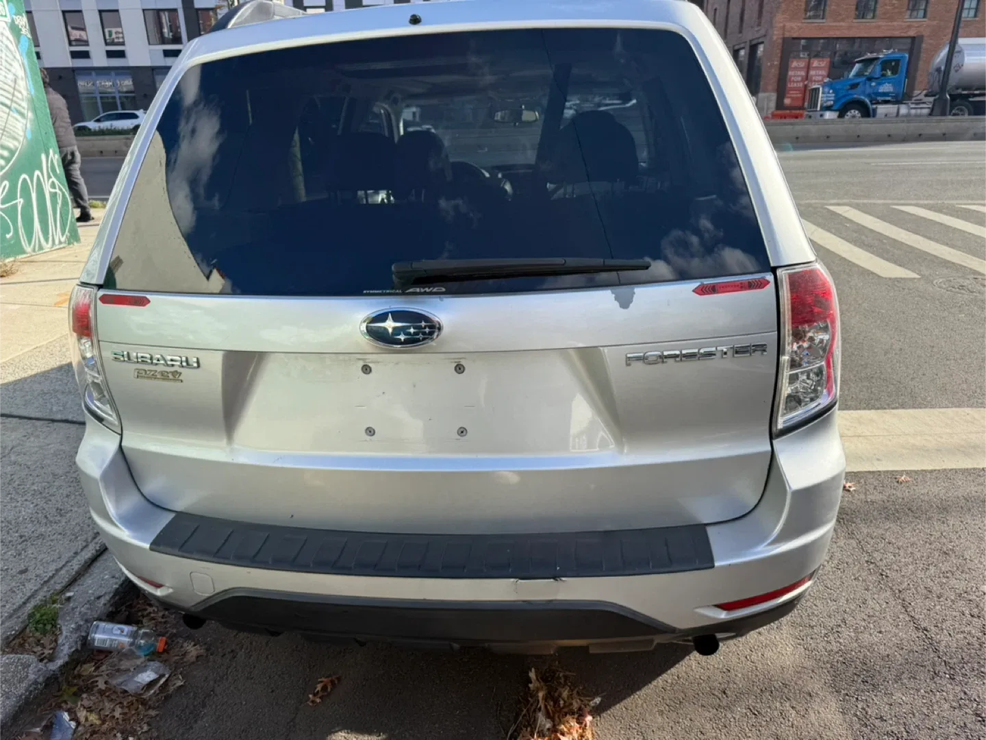 2009 Silver Subaru Forester SUV 172 k image indicator(4)