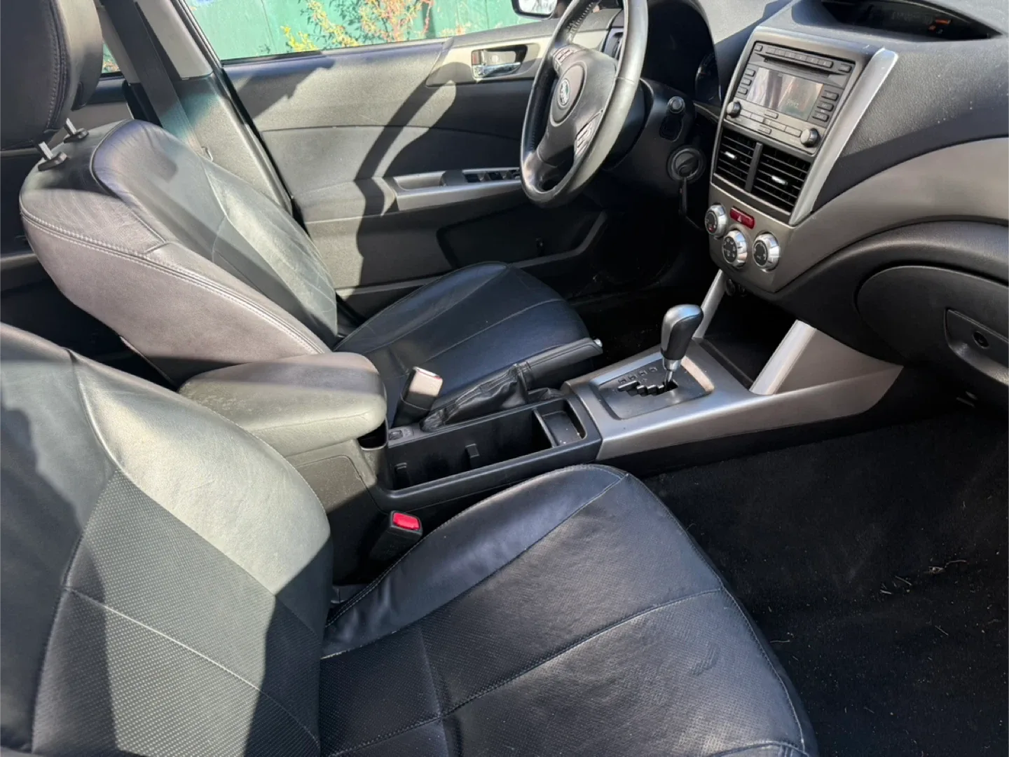 2009 Silver Subaru Forester SUV 172 k image indicator(6)