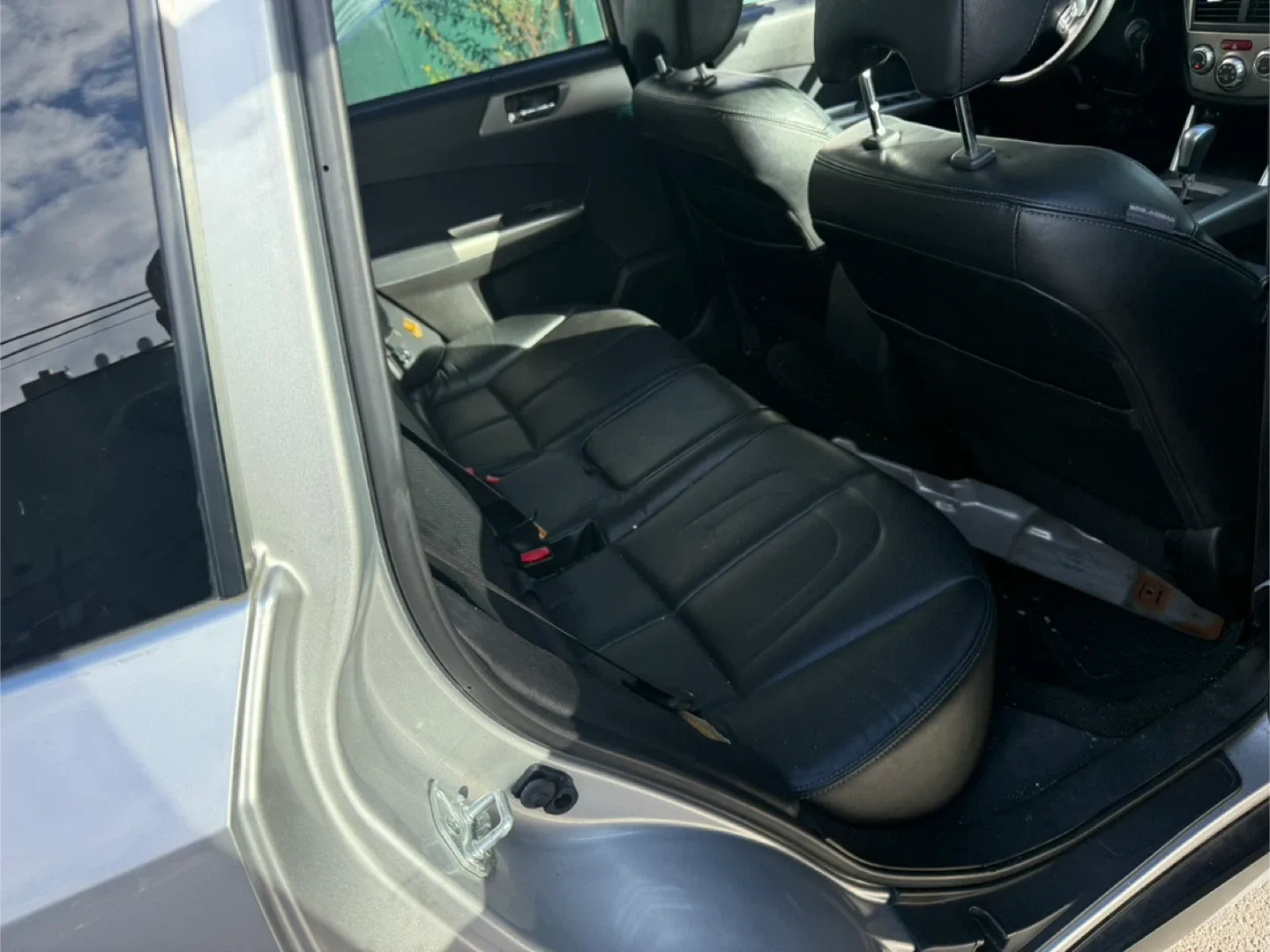 2009 Silver Subaru Forester SUV 172 k image indicator(8)