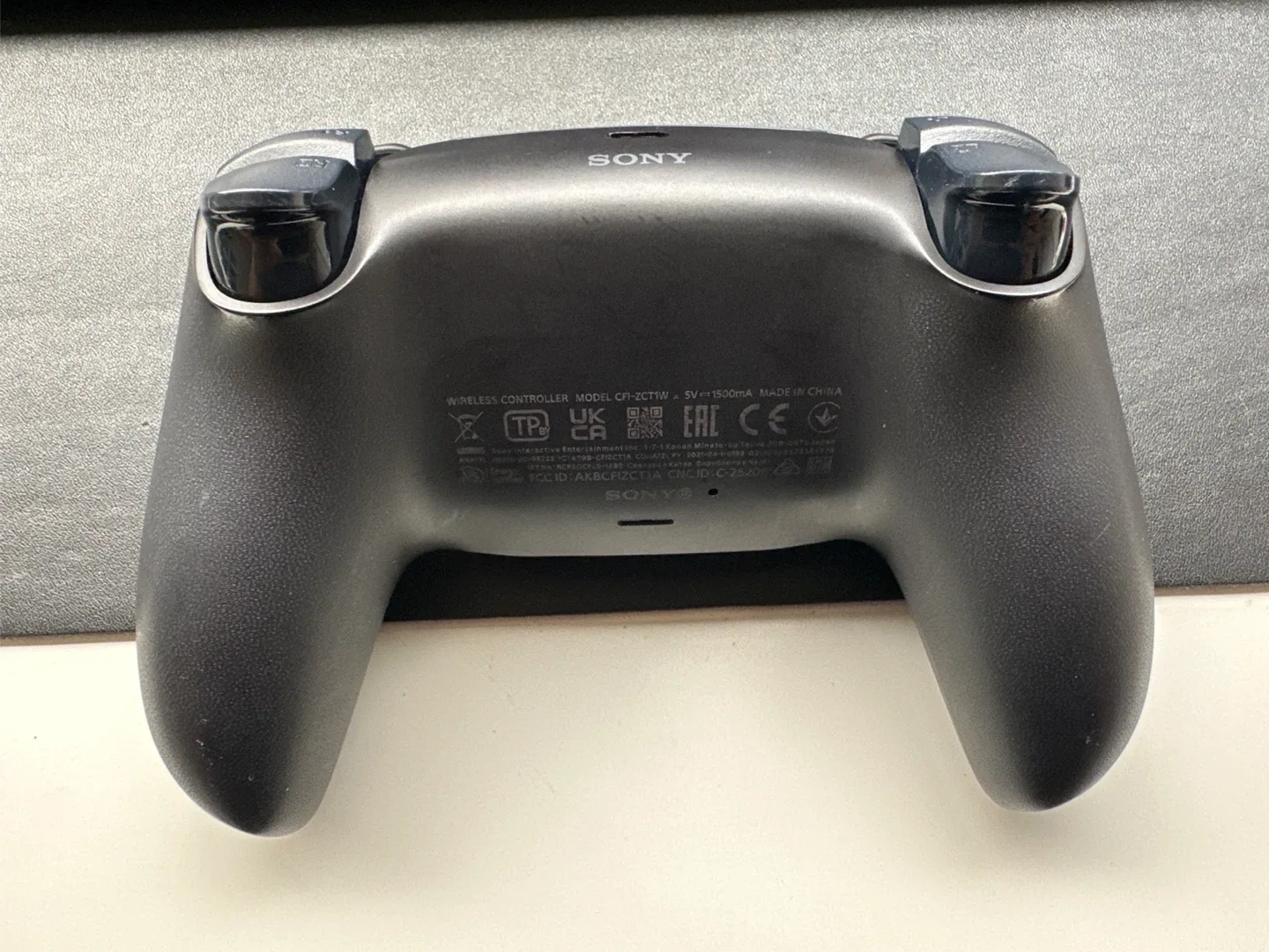 PS5 DualSense Controller image indicator(2)