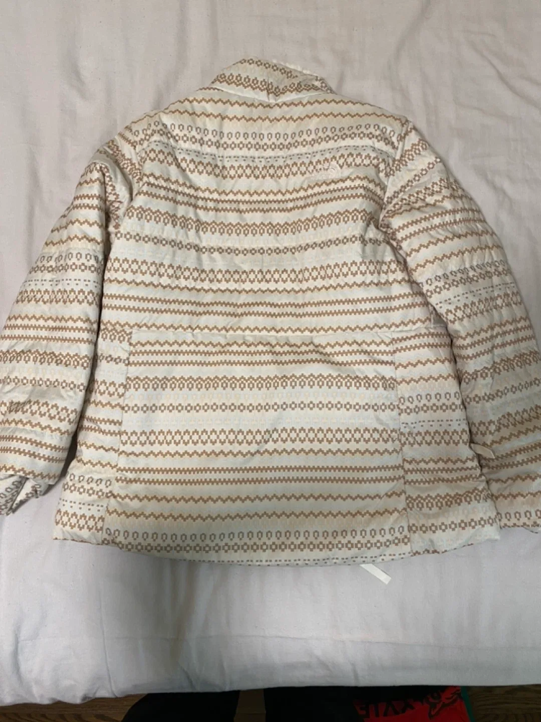 The North Face Girls' Reversible Jacket - Size L (14/16) image indicator(4)