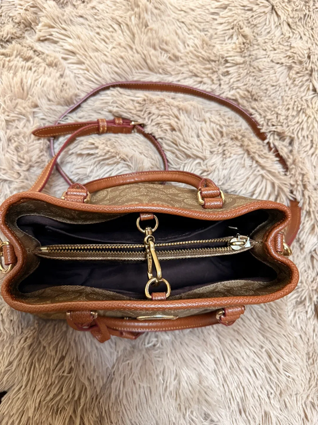 Coach  Bag image indicator(4)