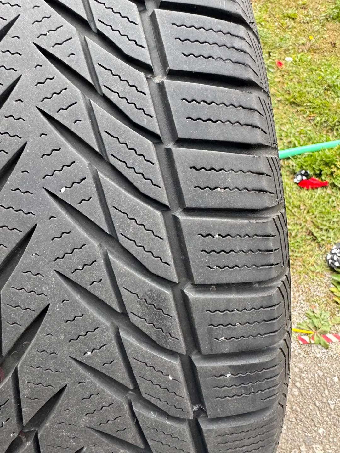 Joyroad Winter RX808 Tire 215/55R16 image indicator(4)