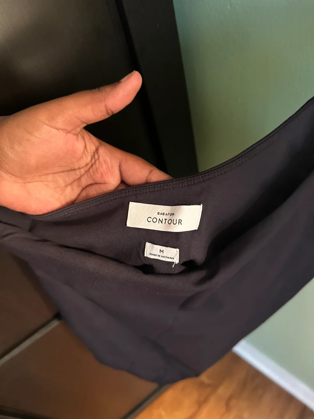 Aritzia Bodysuit - Size M image indicator(4)