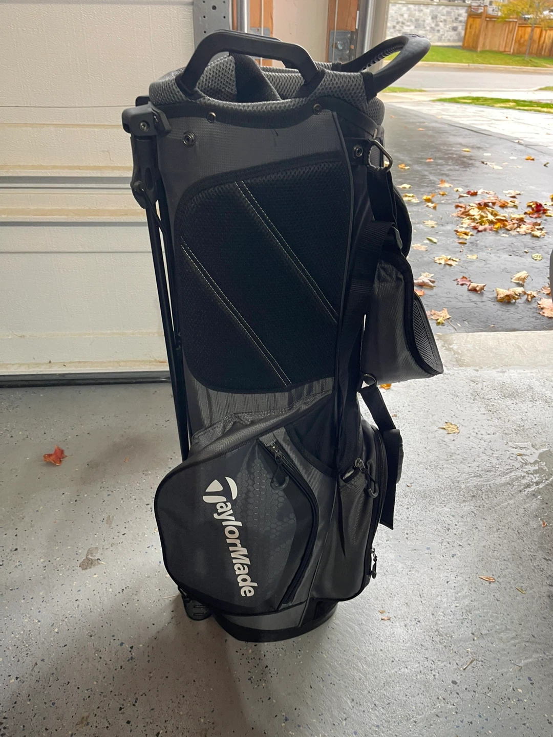Taylor Made golf bag (like new) - photo 2
