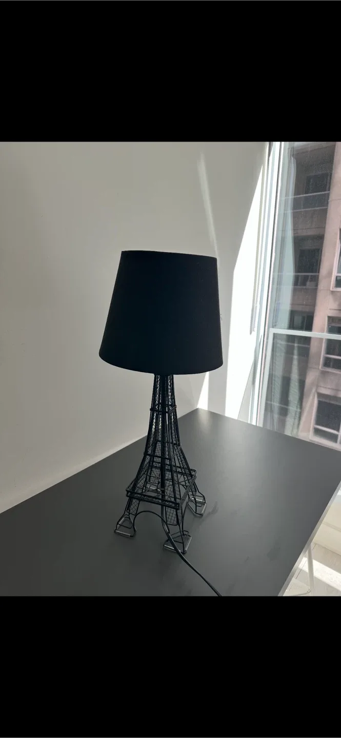 Eiffel Tower Table Lamp - Black image indicator(2)