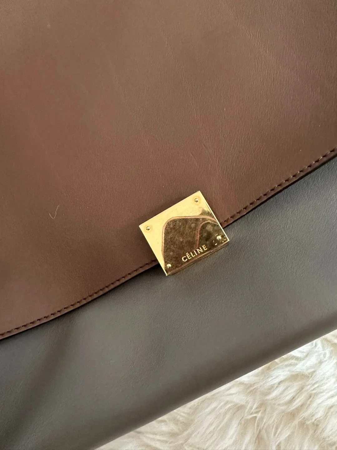 Celine Leather Handbag image indicator(2)