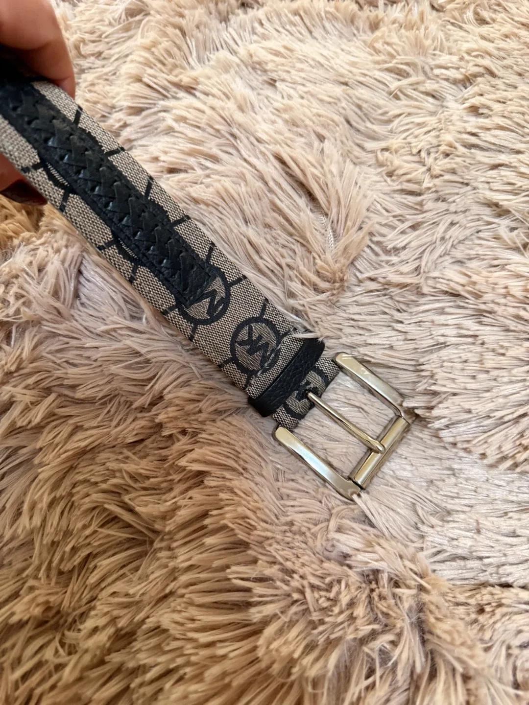 Michael Kors Belt image indicator(5)