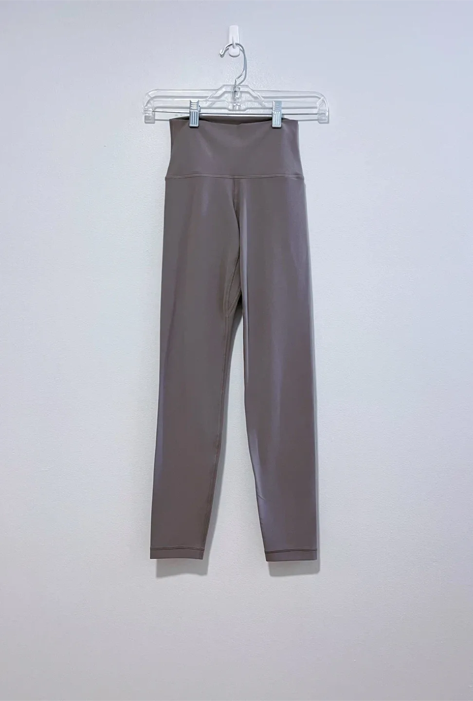 New-Aritzia Golden Leggings-Size 0 thumbnail