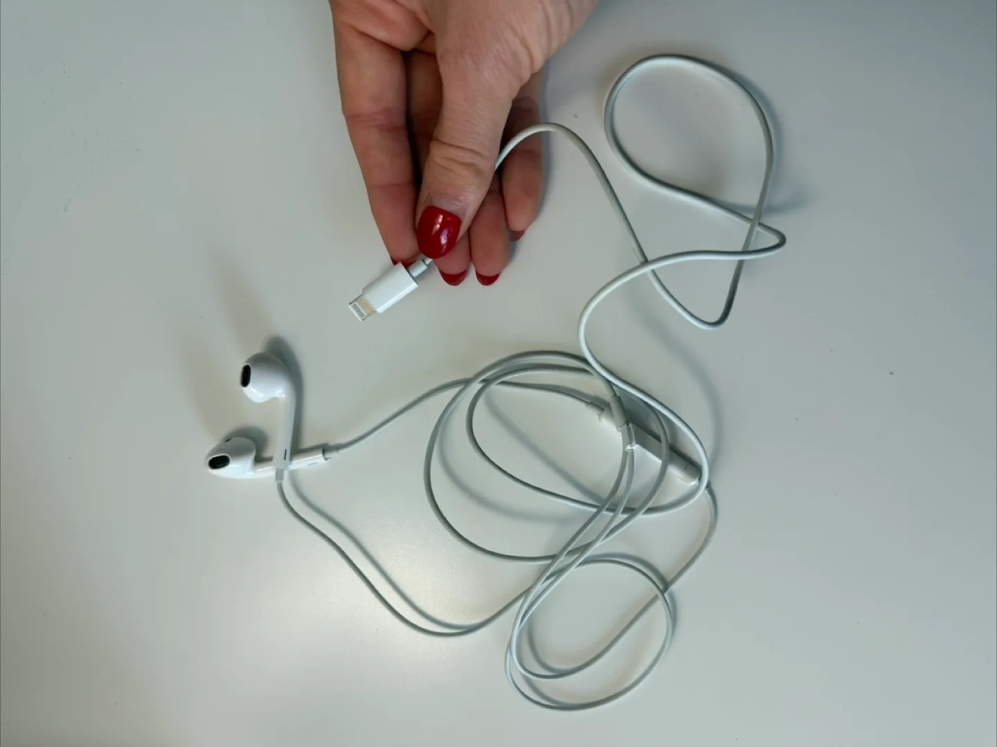 New Apple EarPods with Lightning Connector