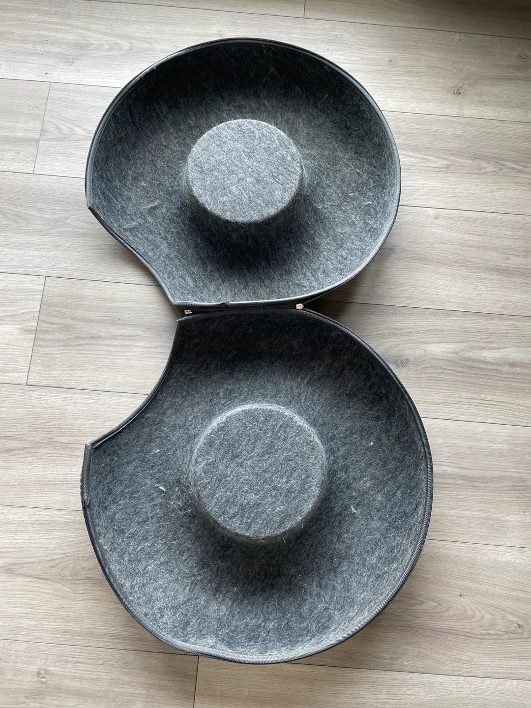 Grey Donut Cat Bed - 18 inch - photo 3
