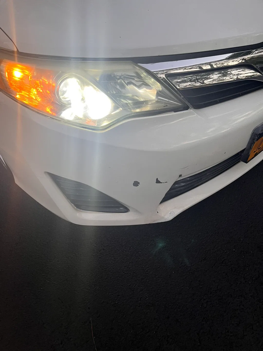 White 2012 Toyota Camry image indicator(3)