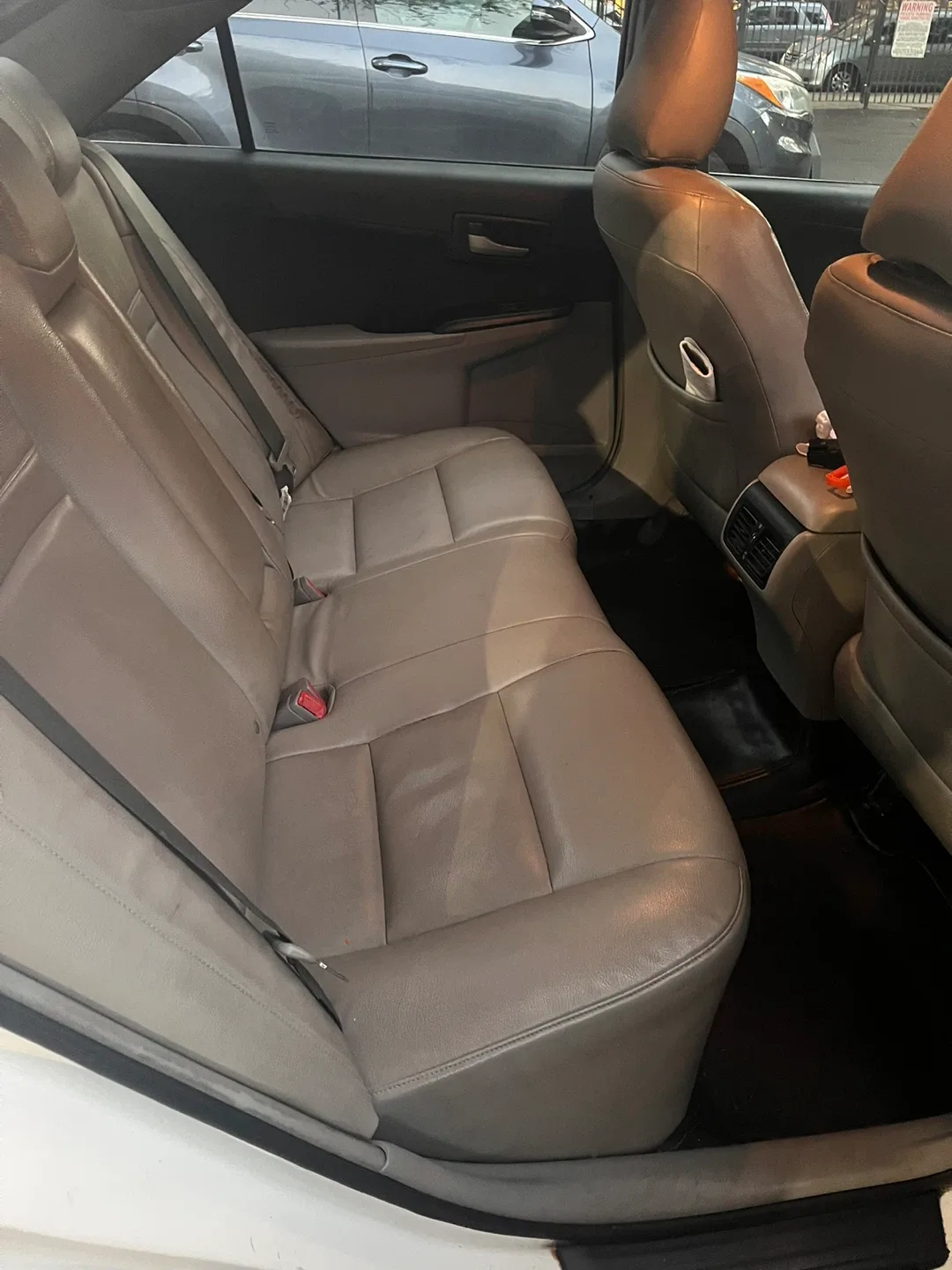 White 2012 Toyota Camry image indicator(9)