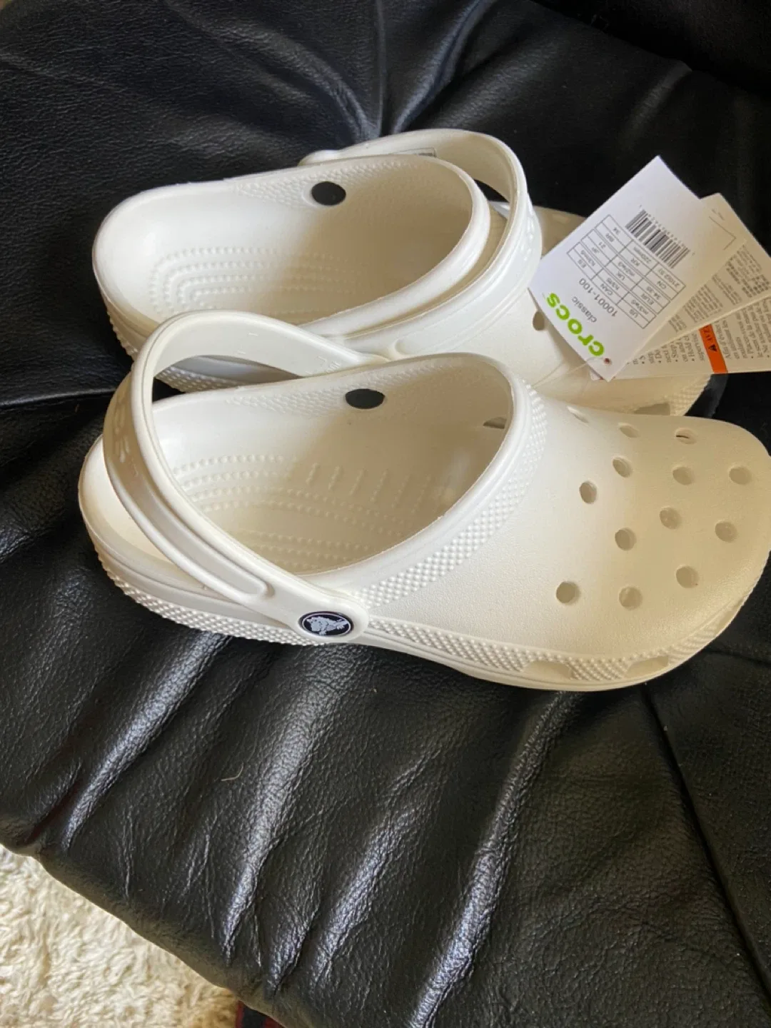 New Crocs Classic Clog - Women's Size 5 image indicator(2)