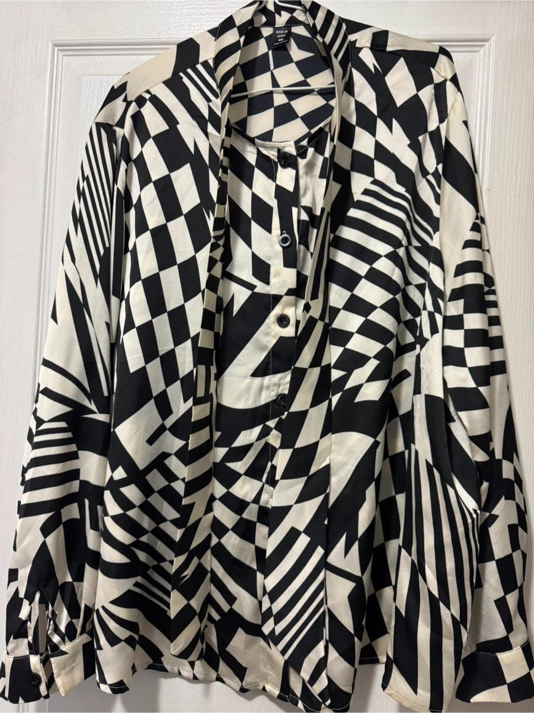 Shein Black & White Patterned Blouse 4XL Brand New - photo 2