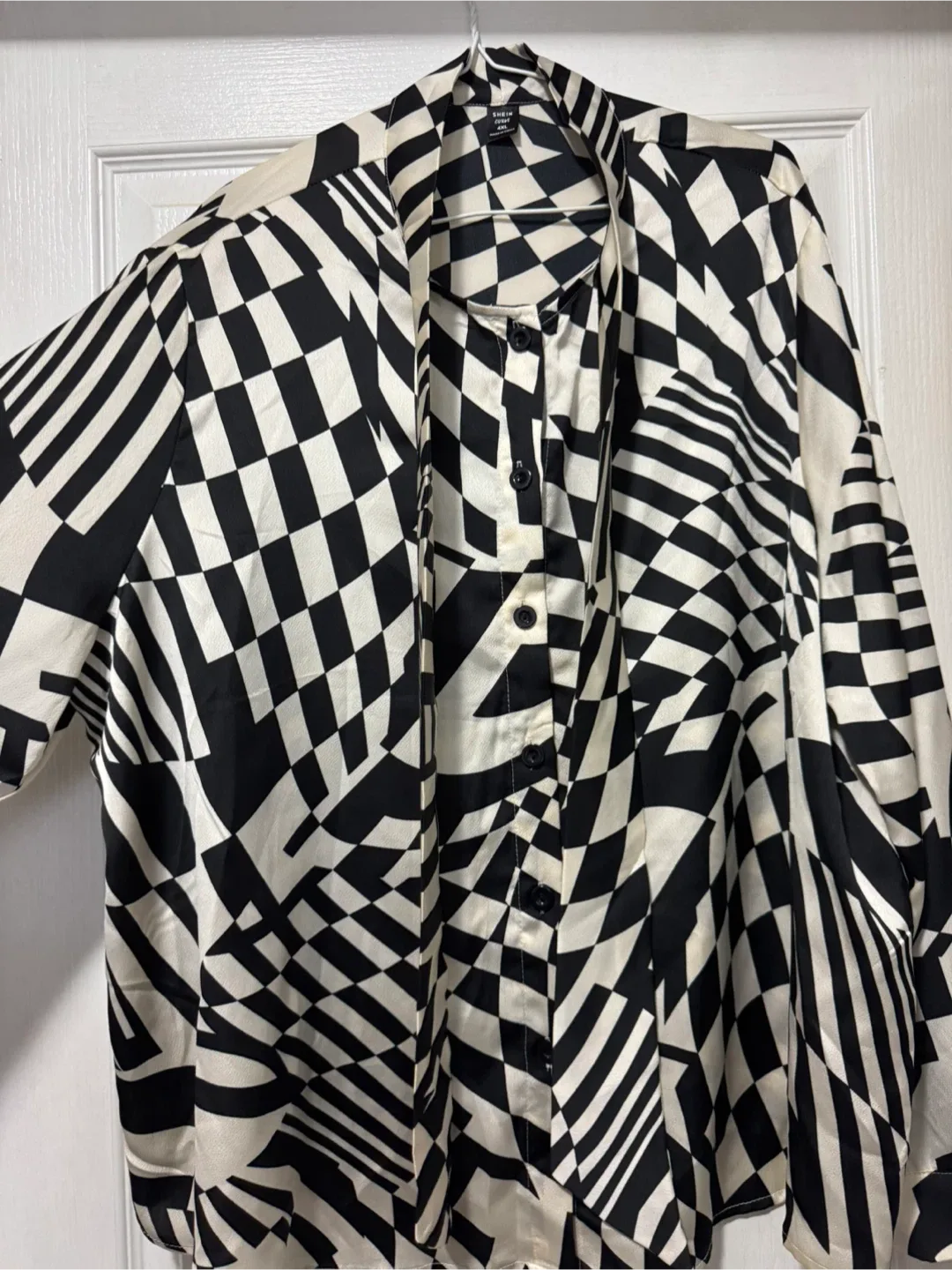 Shein Black & White Patterned Blouse 4XL Brand New image indicator(3)