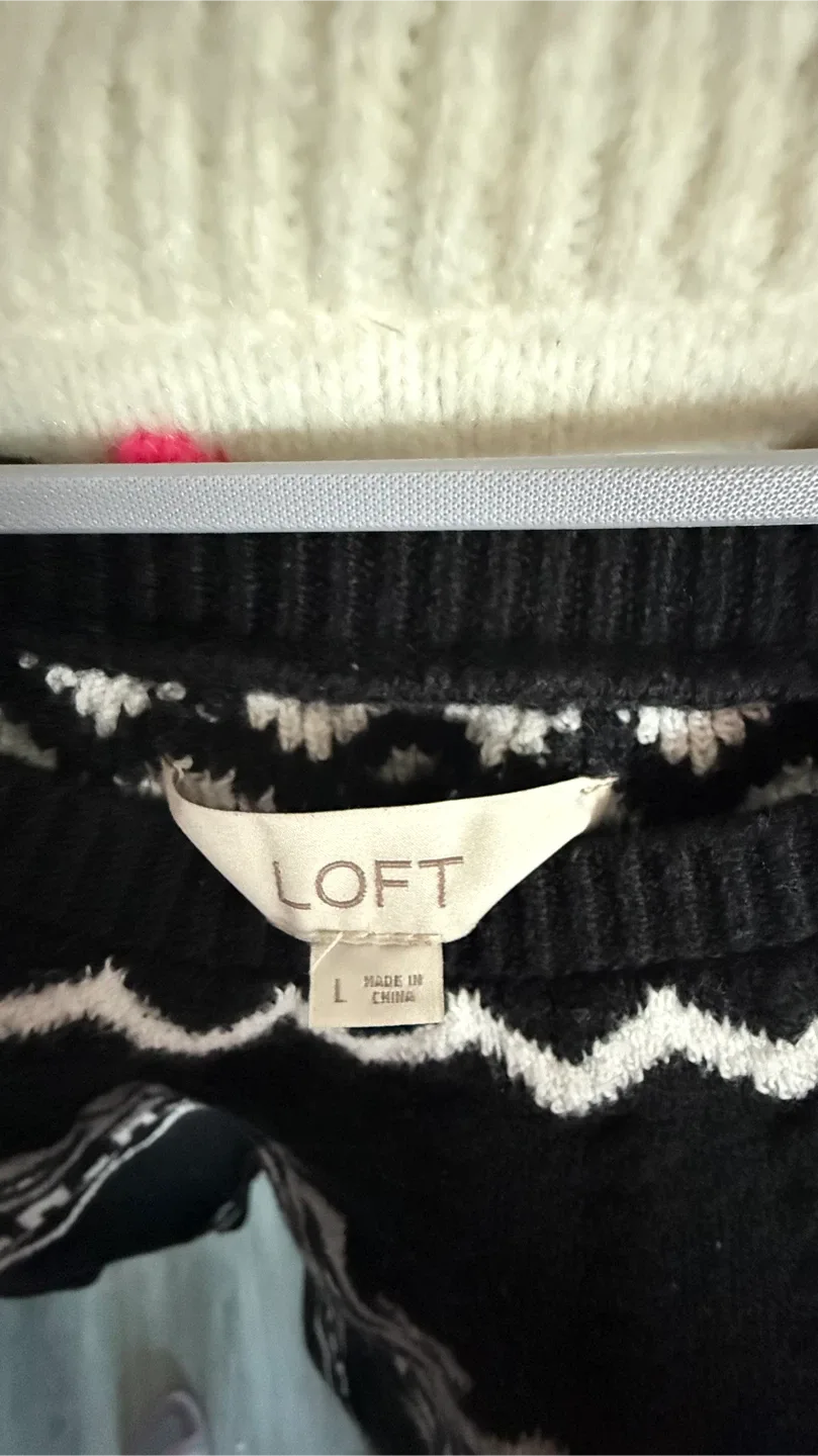 LOFT Black Patterned Sweater - Size L image indicator(4)