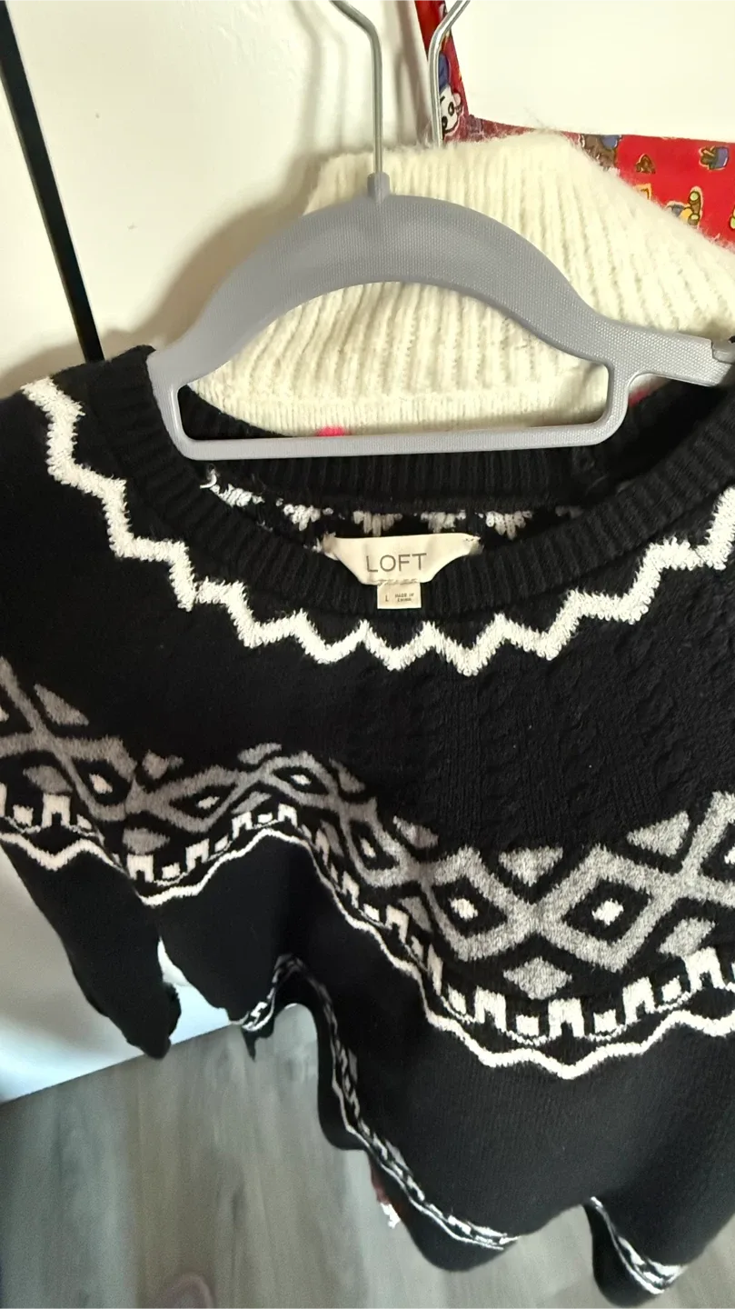 LOFT Black Patterned Sweater - Size L image indicator(3)