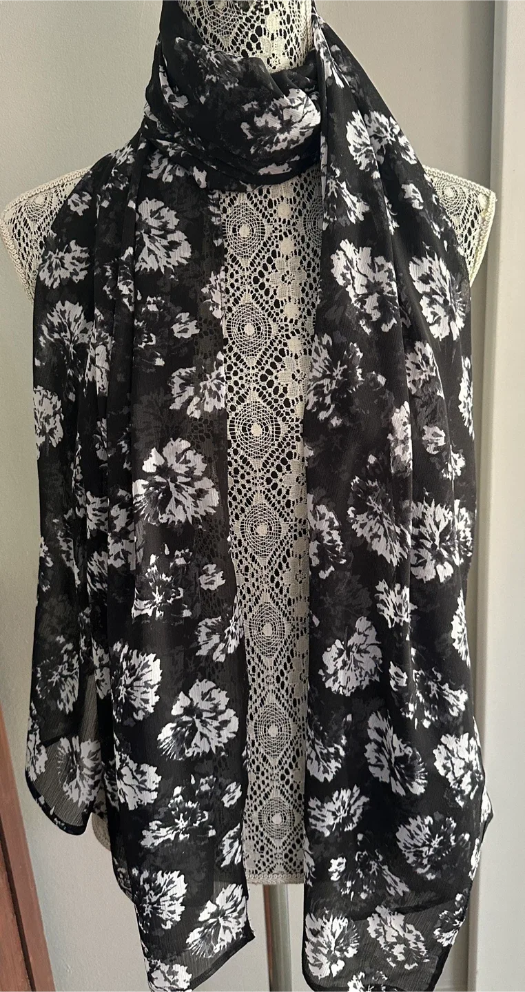 Floral Print Scarves - $5 each - East York image indicator(3)