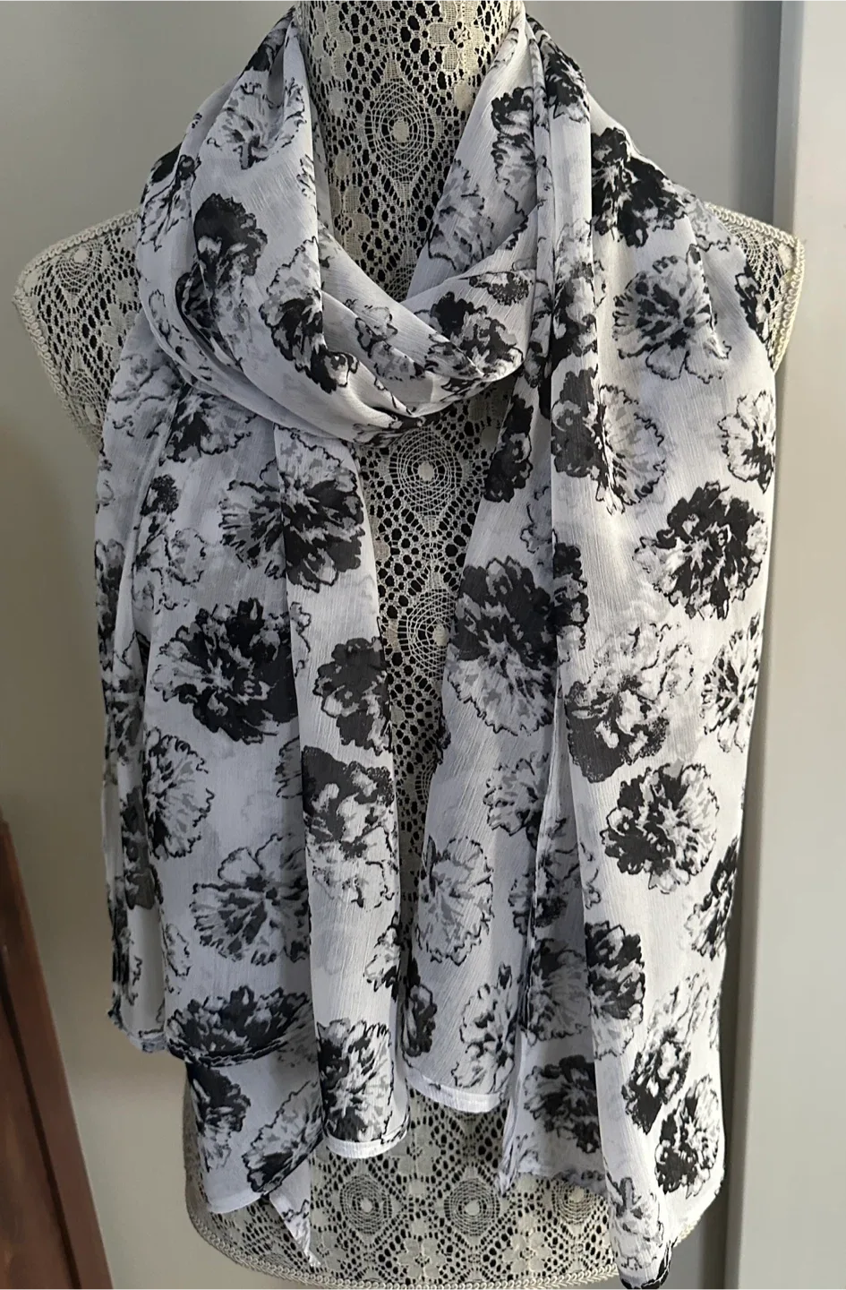 Floral Print Scarves - $5 each - East York image indicator(2)