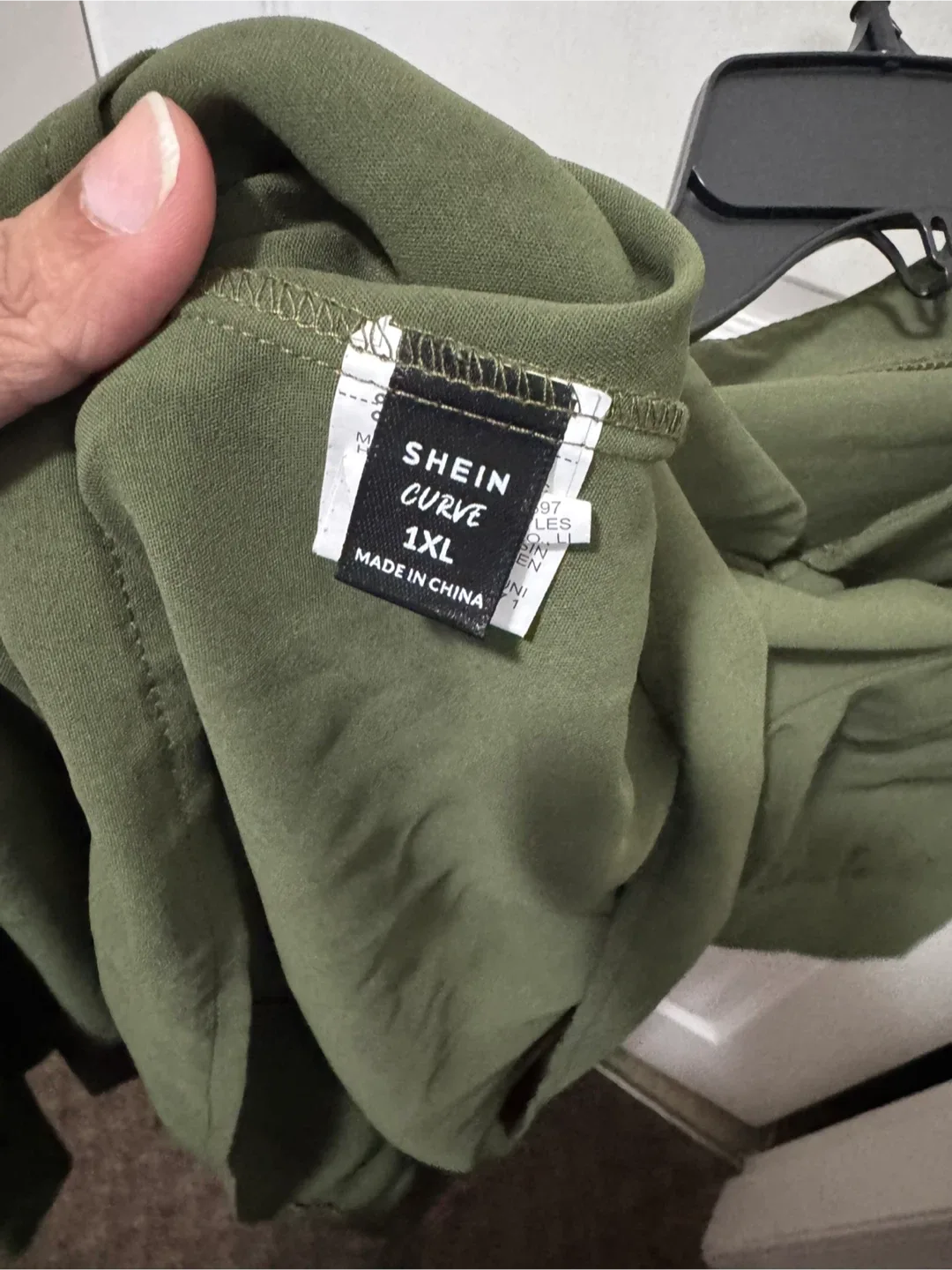 SHEIN Curve 1XL Olive Green Blouse image indicator(2)