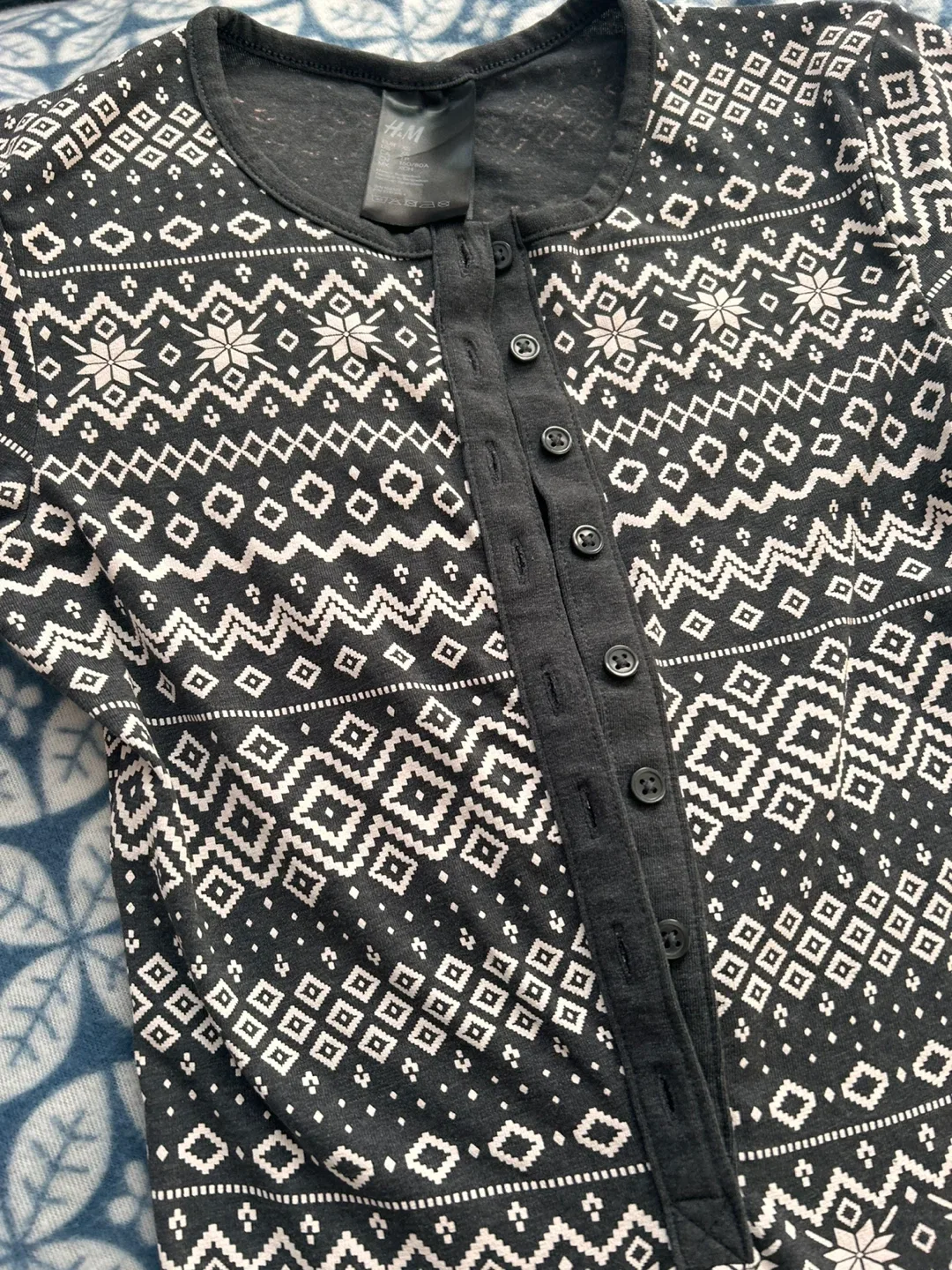 H&M XS Gray Patterned Onesie image indicator(4)