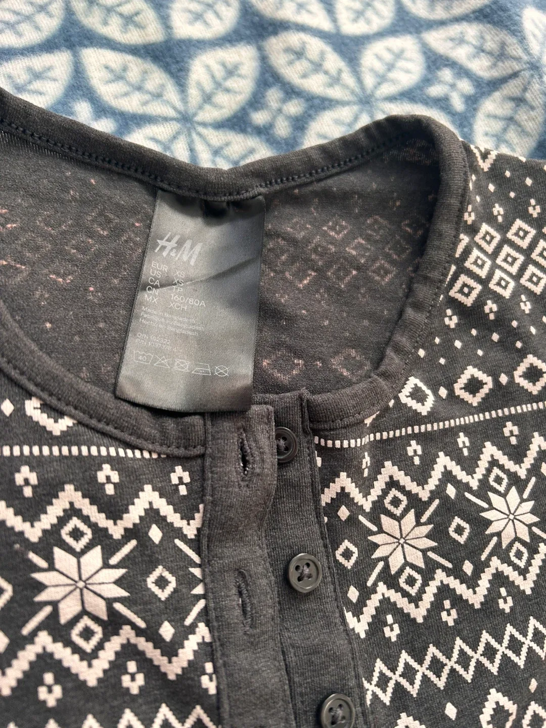 H&M XS Gray Patterned Onesie image indicator(3)