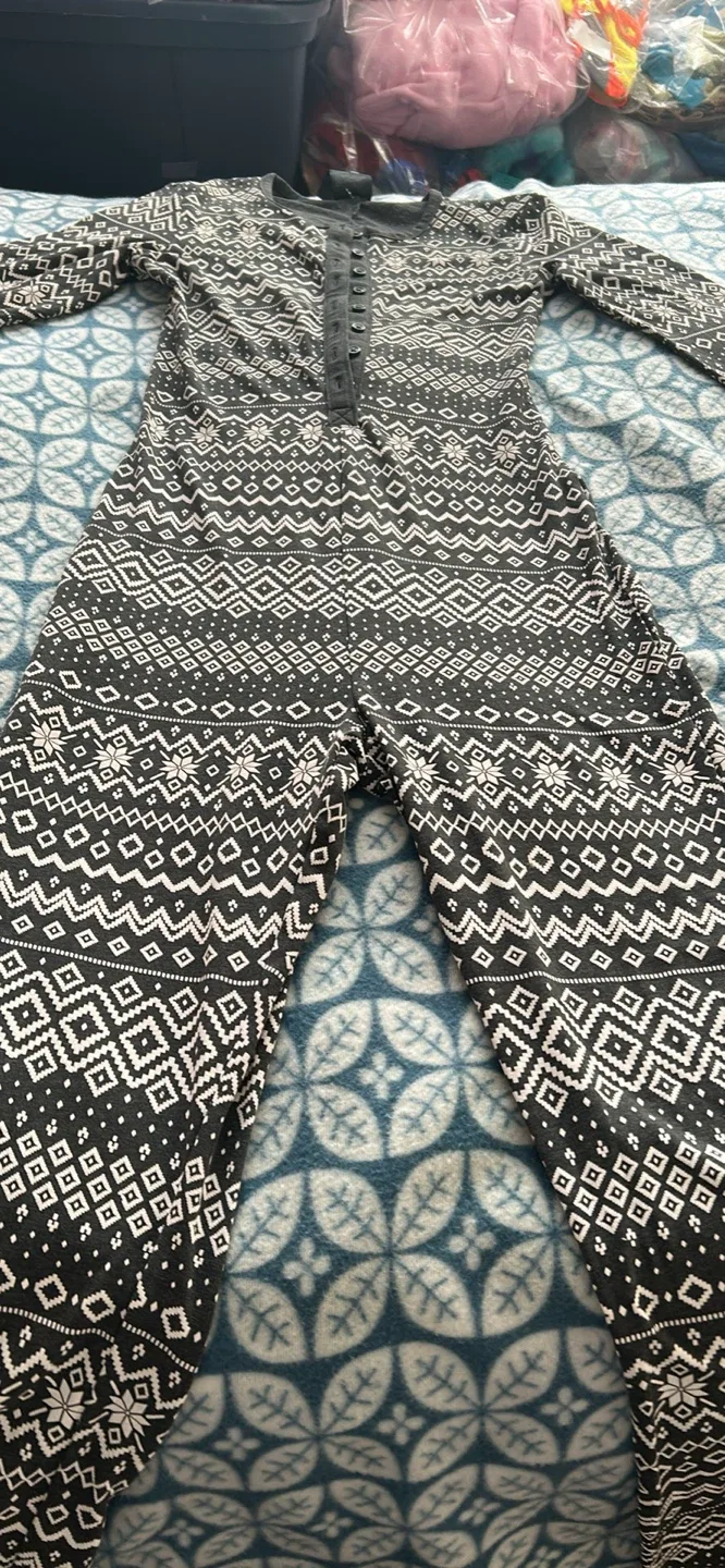 H&M XS Gray Patterned Onesie image indicator(10)