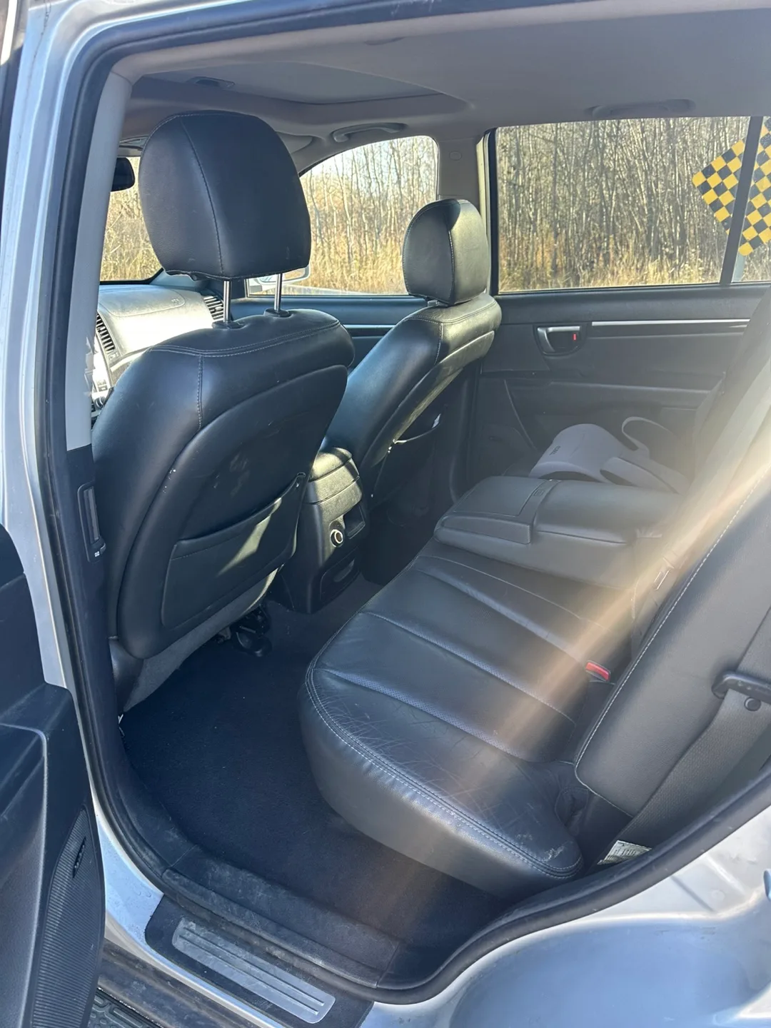 2010 Hyundai Santa Fe Limited Edition 4WD – Excellent Condition! image indicator(8)