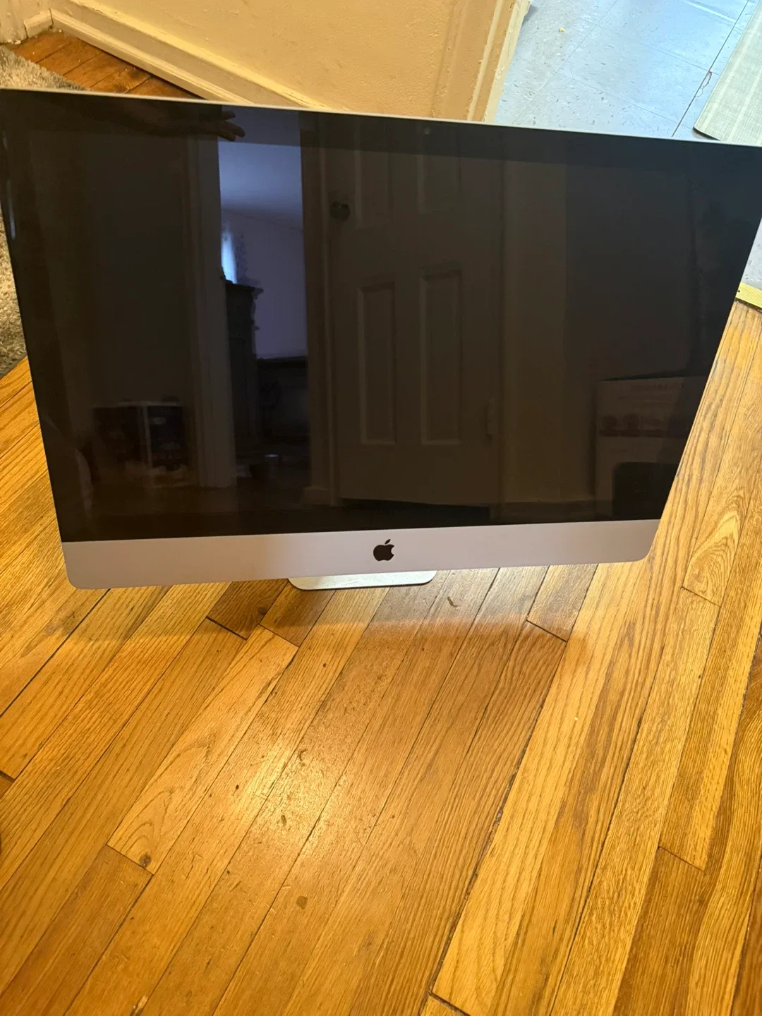 Apple iMac 21.5″ Retina 4K image indicator(2)