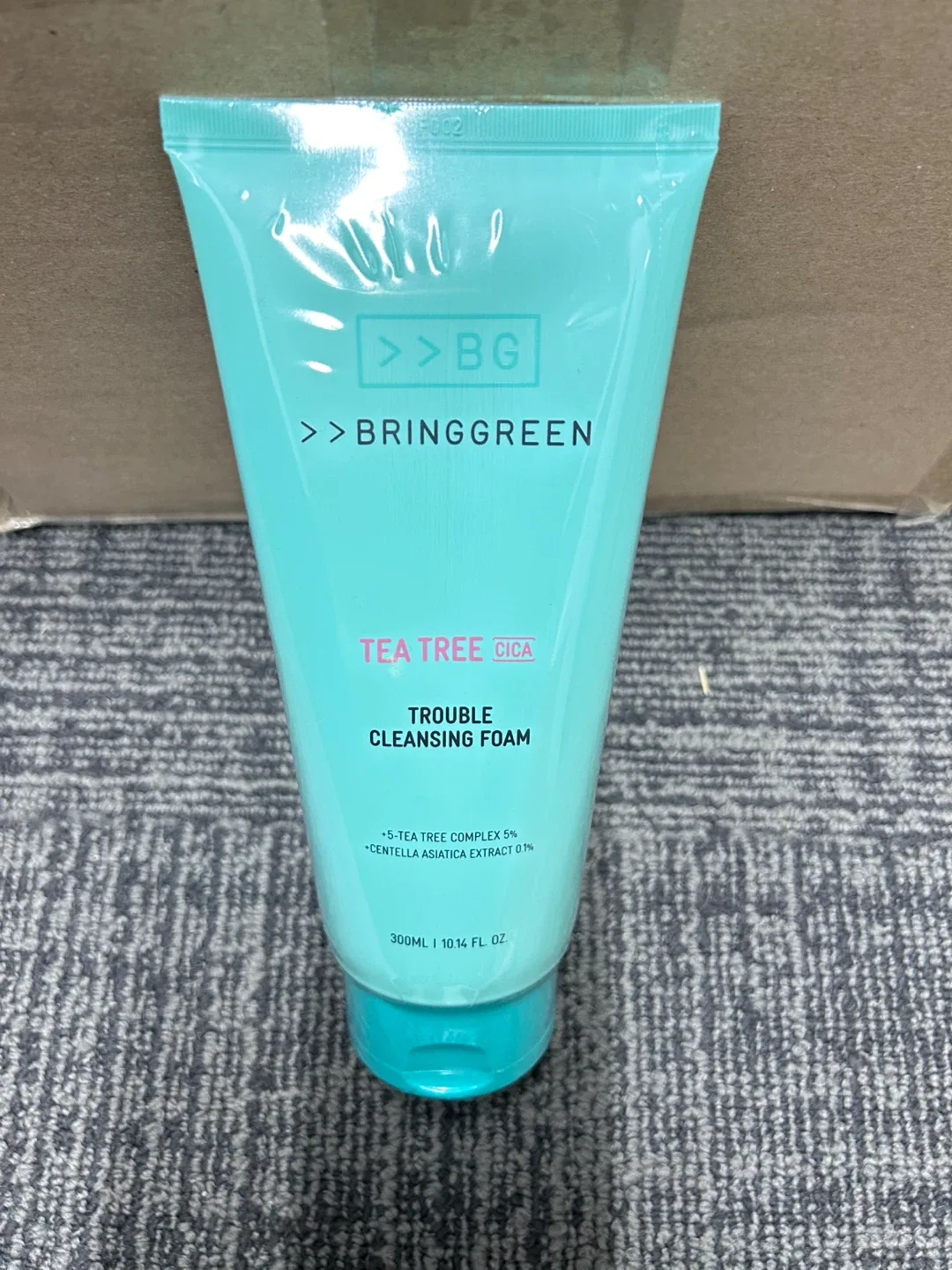 BRINGGREEN Tea Tree Cica Cleansing Foam 300ml thumbnail