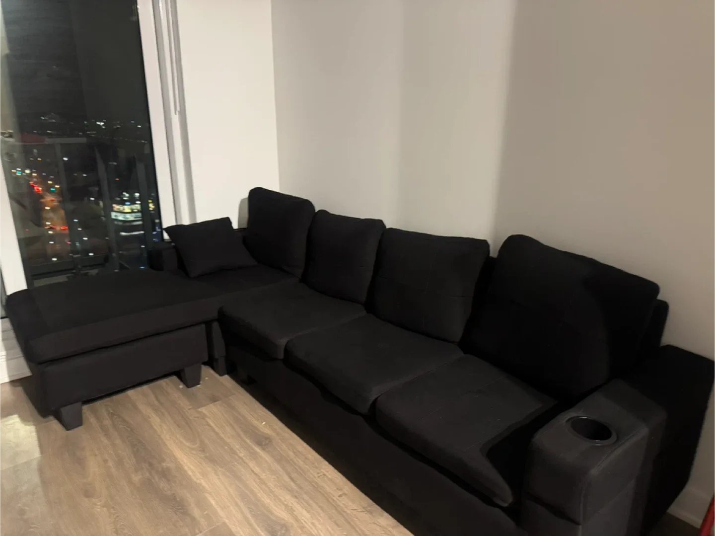 Black L-Shaped Sofa – Like New (4 Months Old) image indicator(2)