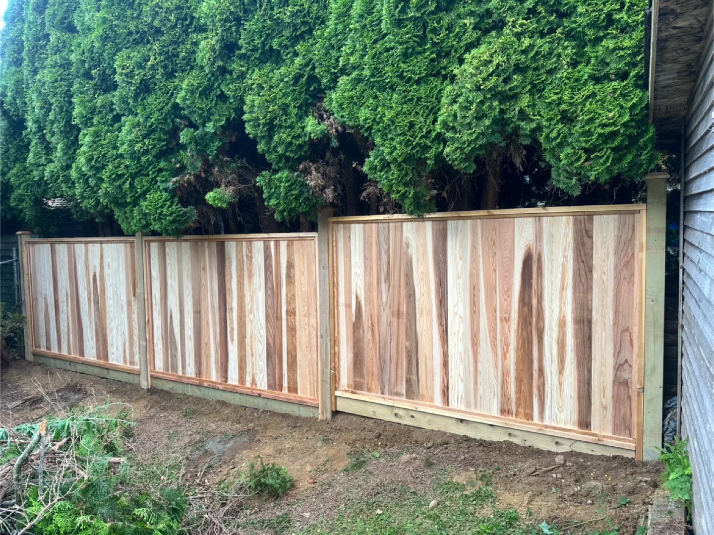 Cedar fence installation image indicator(8)