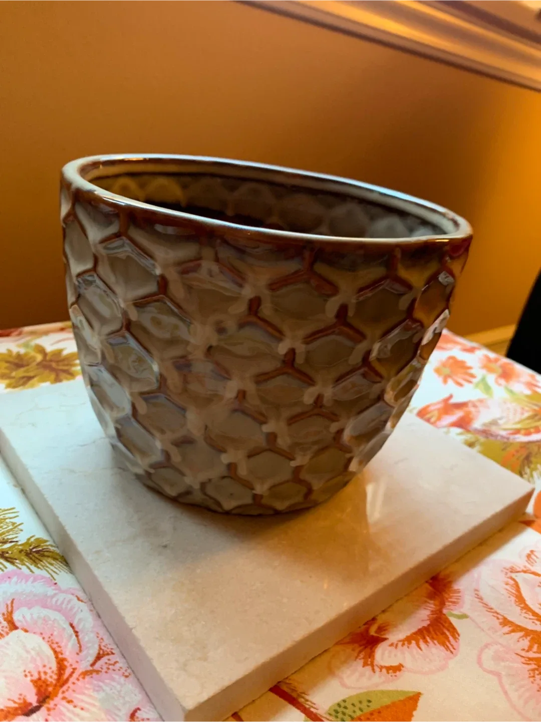 Ceramic Honeycomb Patterned Planter image indicator(5)