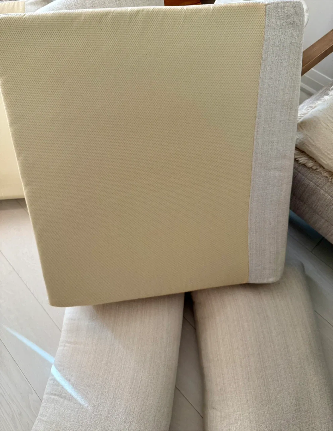 “LIKE NEW” Modern Beige Sofa – Chic Minimalist Design image indicator(10)