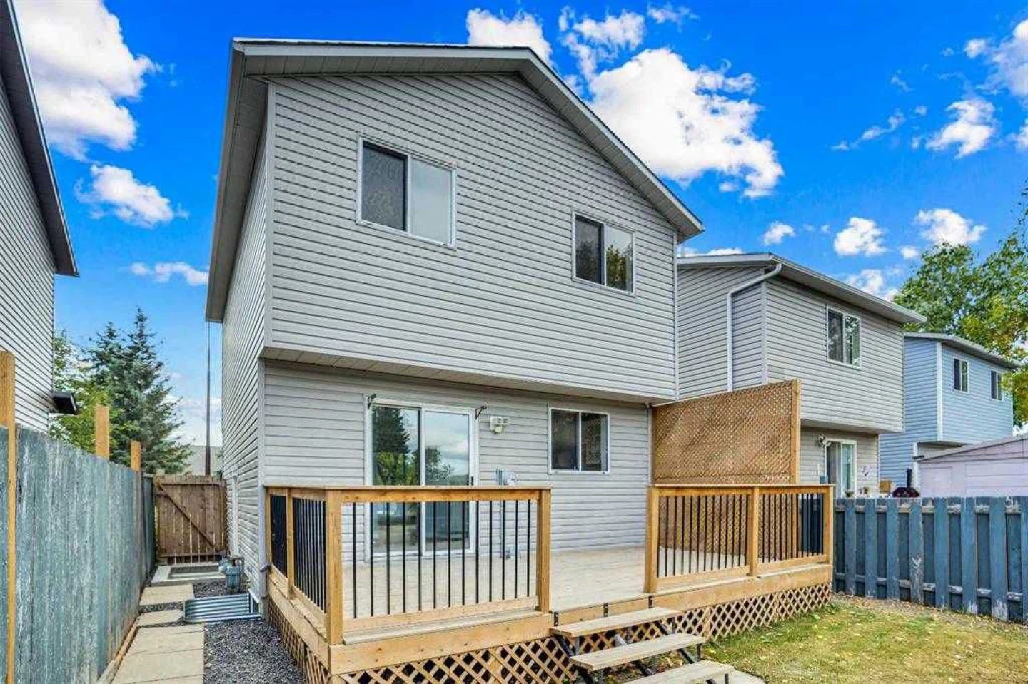 House for rent - photo 2