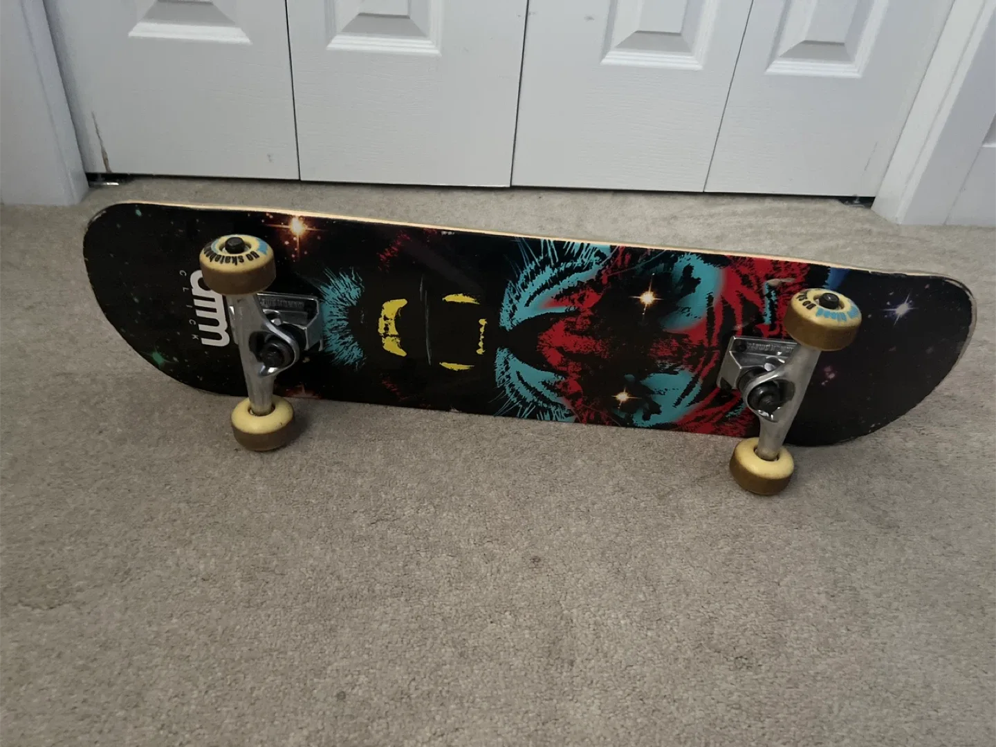 Skateboard with extra bearings image indicator(2)