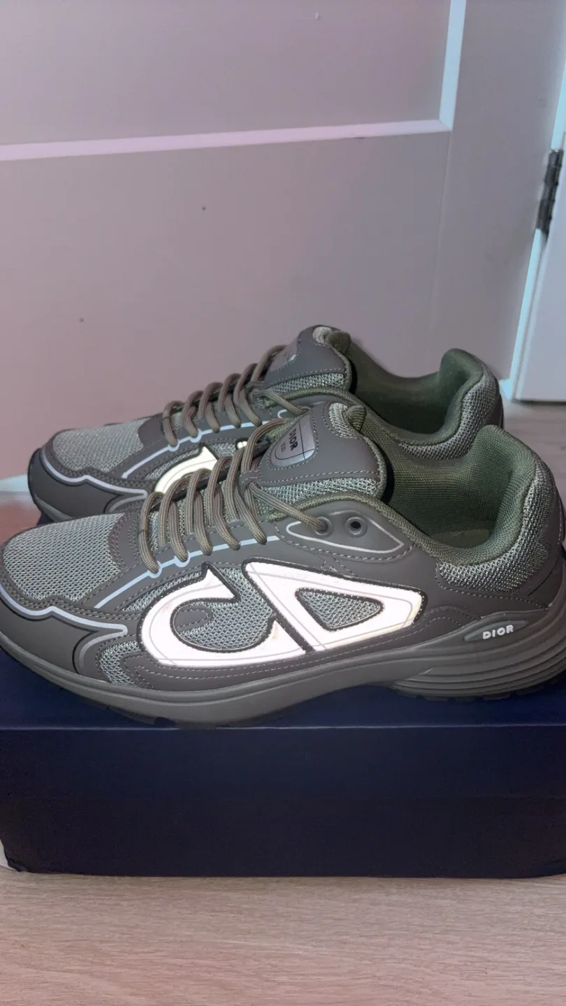 Dior B30 Olive Sneakers, Size 43 image indicator(4)