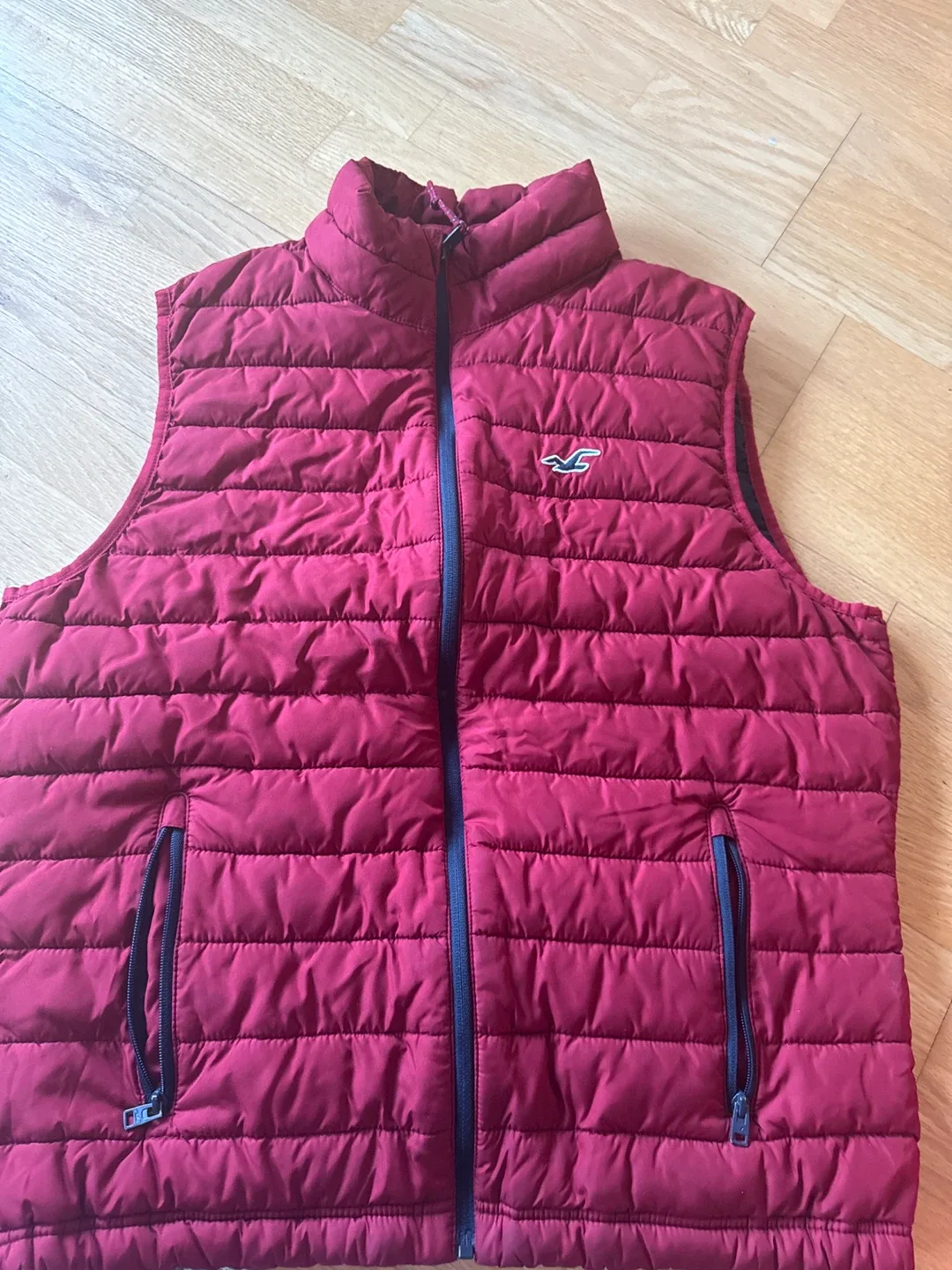 Hollister Puffer Vest - Burgundy