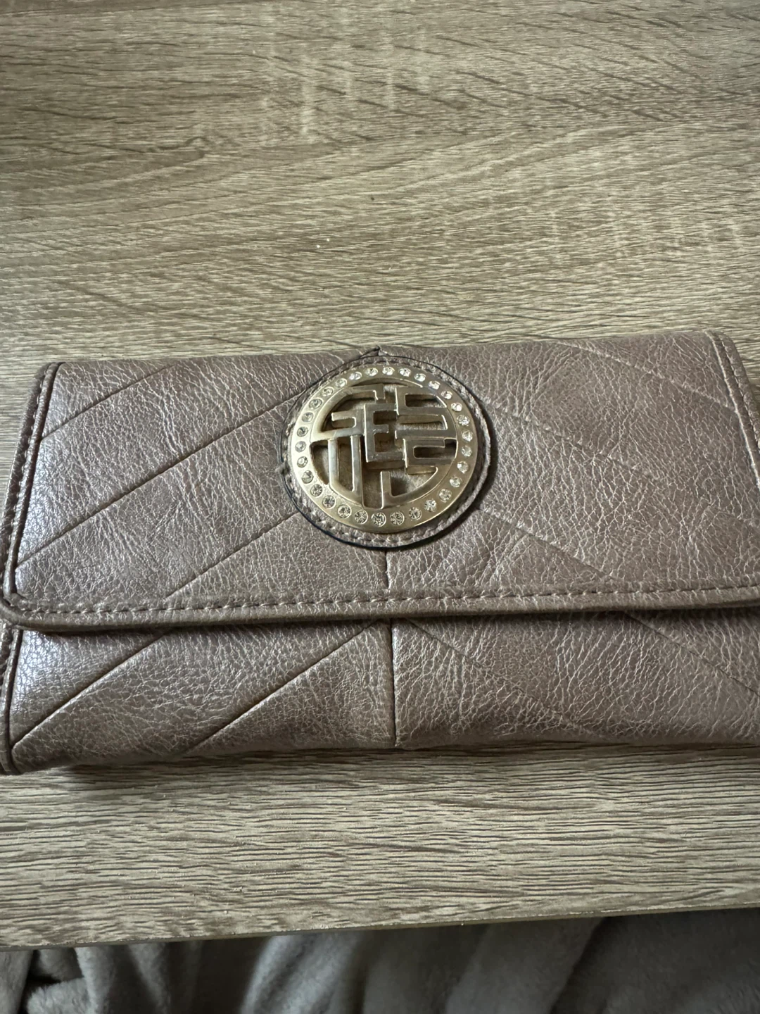 Guess Wallet - Taupe Colour