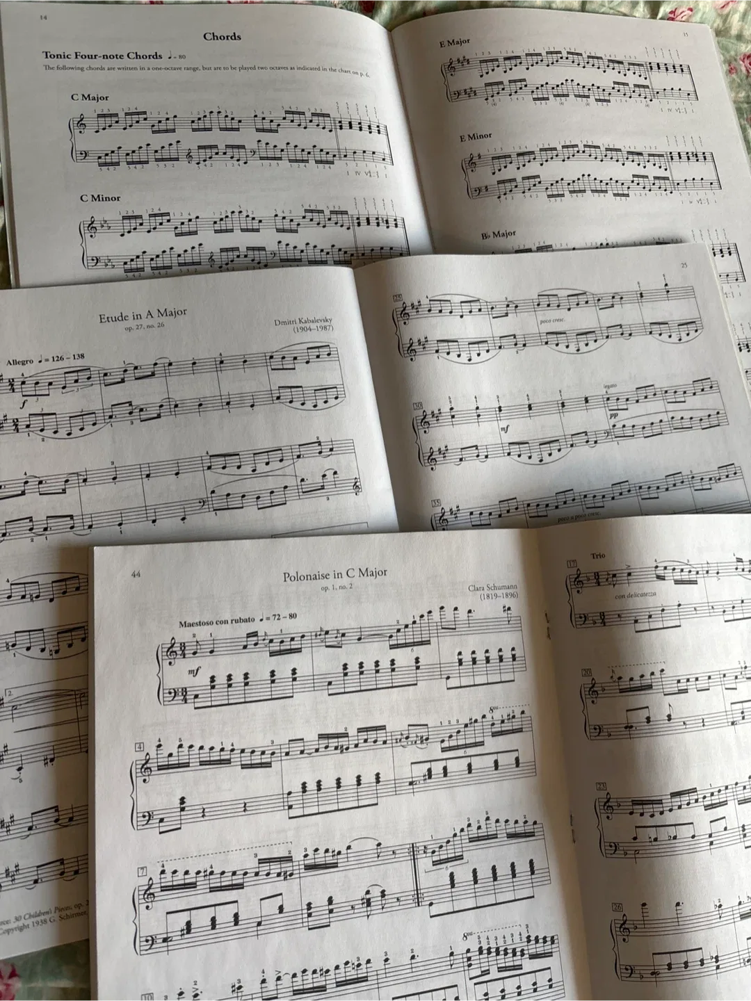 RCM Piano 3 Books - Level 8 image indicator(3)