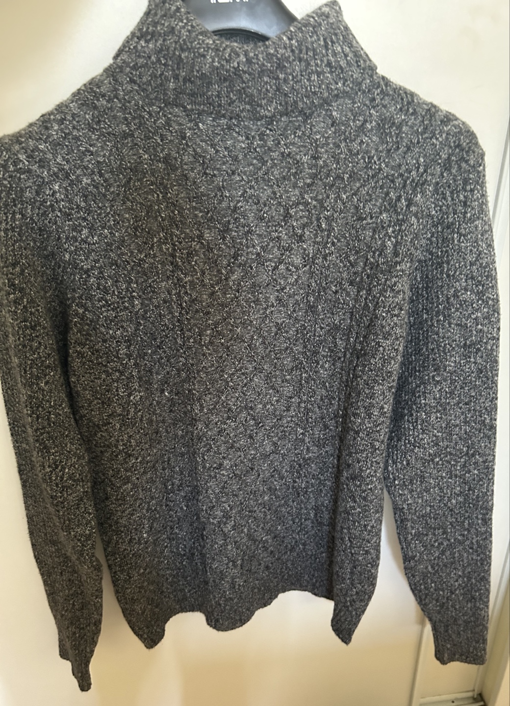 Brand New Men’s Sweater – Size L (Sugar Knit) - photo 2