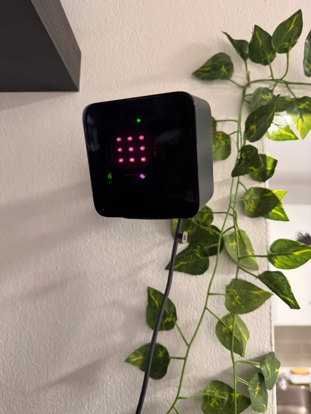 HTC Vive Cosmos Elite image indicator(2)