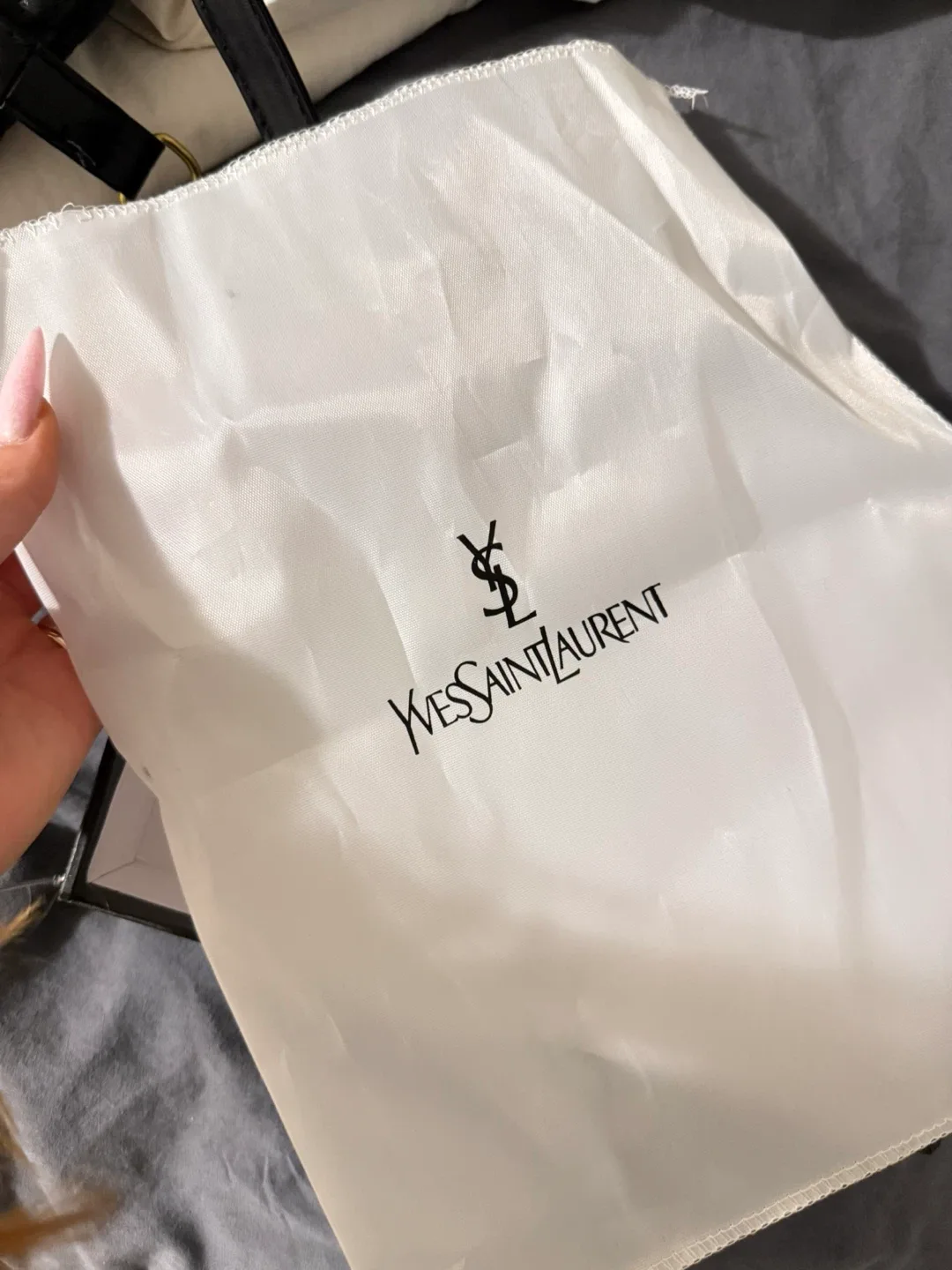 Saint Laurent Black Quilted Leather Handbag image indicator(5)